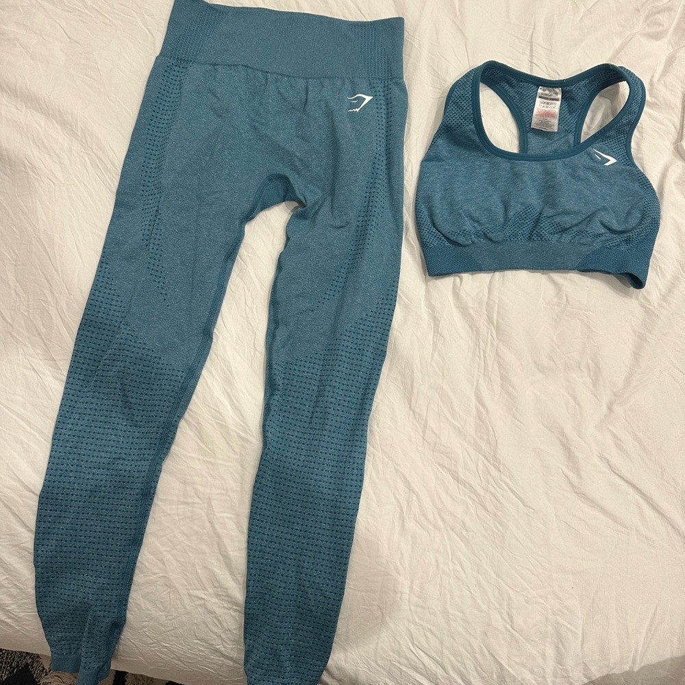 Gymshark Teal Seamless Leggings and Sports Bra Set